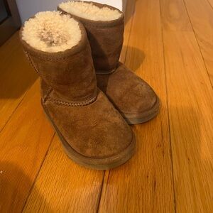 Ugg toddler brown boots size US 8